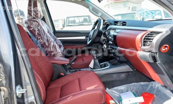Acheter Import Voiture Toyota Hilux Autre à Import - Dubai, Zambie Acheter Import Voiture Toyota Hilux Autre à Import - Dubai, Zambie