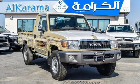 Acheter Import Voiture Toyota Land Cruiser Beige à Import - Dubai, Zambie Acheter Import Voiture Toyota Land Cruiser Beige à Import - Dubai, Zambie
