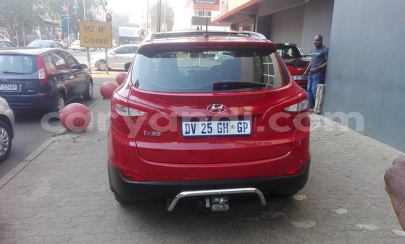 Acheter Occasion Voiture Hyundai ix35 Rouge à Chingola, Zambie Acheter Occasion Voiture Hyundai ix35 Rouge à Chingola, Zambie