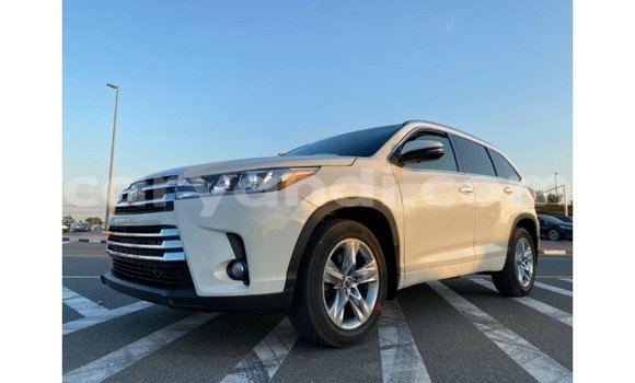 Buy Import Toyota Highlander White Car in Import - Dubai in Zambia Buy Import Toyota Highlander White Car in Import - Dubai in Zambia