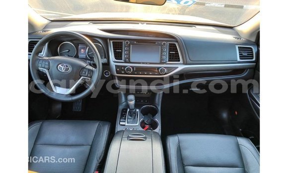 Buy Import Toyota Highlander White Car in Import - Dubai in Zambia Buy Import Toyota Highlander White Car in Import - Dubai in Zambia