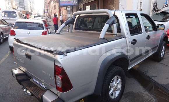 Tenga Tsaru Isuzu KB Chena Mota in Mazabuka in Southern Tenga Tsaru Isuzu KB Chena Mota in Mazabuka in Southern