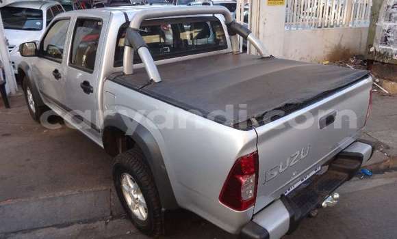 Tenga Tsaru Isuzu KB Chena Mota in Mazabuka in Southern Tenga Tsaru Isuzu KB Chena Mota in Mazabuka in Southern