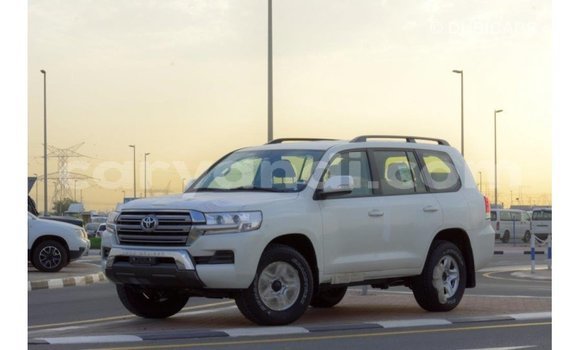 Buy Import Toyota Land Cruiser White Car in Import - Dubai in Zambia Buy Import Toyota Land Cruiser White Car in Import - Dubai in Zambia