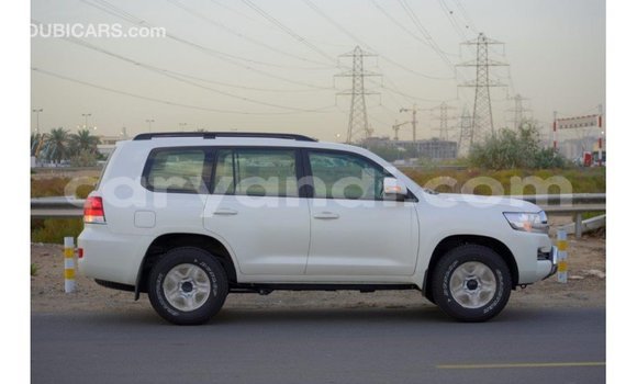 Buy Import Toyota Land Cruiser White Car in Import - Dubai in Zambia Buy Import Toyota Land Cruiser White Car in Import - Dubai in Zambia