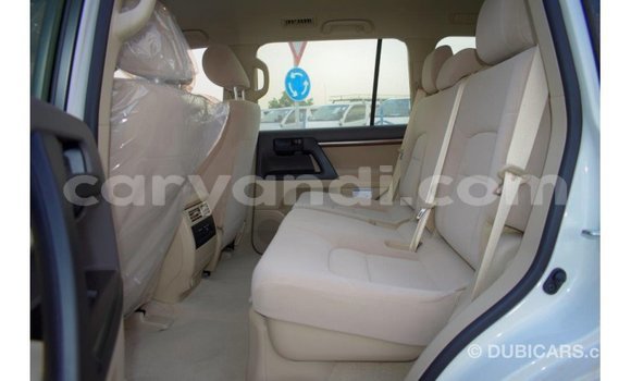 Buy Import Toyota Land Cruiser White Car in Import - Dubai in Zambia Buy Import Toyota Land Cruiser White Car in Import - Dubai in Zambia
