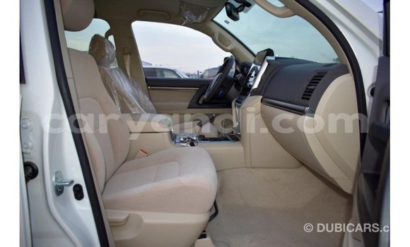 Buy Import Toyota Land Cruiser White Car in Import - Dubai in Zambia Buy Import Toyota Land Cruiser White Car in Import - Dubai in Zambia
