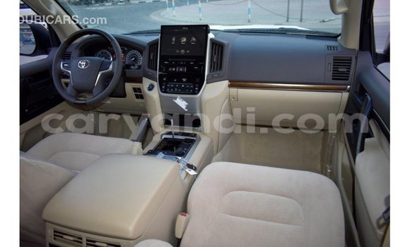 Buy Import Toyota Land Cruiser White Car in Import - Dubai in Zambia Buy Import Toyota Land Cruiser White Car in Import - Dubai in Zambia