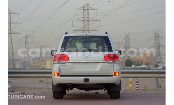 Buy Import Toyota Land Cruiser White Car in Import - Dubai in Zambia Buy Import Toyota Land Cruiser White Car in Import - Dubai in Zambia