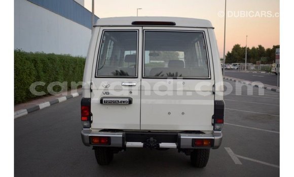Buy Import Toyota Land Cruiser White Car in Import - Dubai in Zambia Buy Import Toyota Land Cruiser White Car in Import - Dubai in Zambia