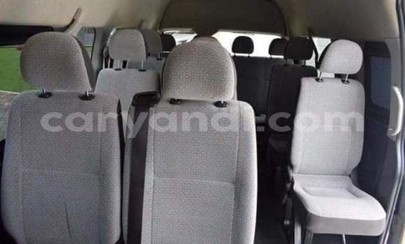 Acheter Occasion Voiture Toyota Hiace Blanc à Lusaka, Zambie Acheter Occasion Voiture Toyota Hiace Blanc à Lusaka, Zambie