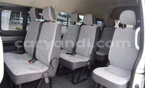 Acheter Occasion Voiture Toyota Hiace Blanc à Lusaka, Zambie Acheter Occasion Voiture Toyota Hiace Blanc à Lusaka, Zambie