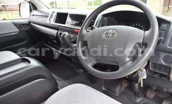 Acheter Occasion Voiture Toyota Hiace Blanc à Lusaka, Zambie Acheter Occasion Voiture Toyota Hiace Blanc à Lusaka, Zambie