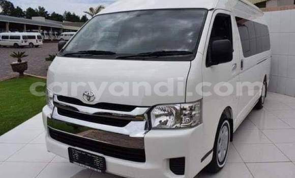 Acheter Occasion Voiture Toyota Hiace Blanc à Lusaka, Zambie Acheter Occasion Voiture Toyota Hiace Blanc à Lusaka, Zambie