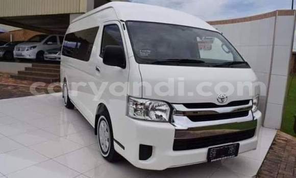 Acheter Occasion Voiture Toyota Hiace Blanc à Lusaka, Zambie Acheter Occasion Voiture Toyota Hiace Blanc à Lusaka, Zambie