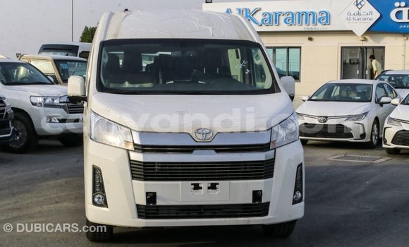 Acheter Import Voiture Toyota Hiace Blanc à Import - Dubai, Zambie Acheter Import Voiture Toyota Hiace Blanc à Import - Dubai, Zambie