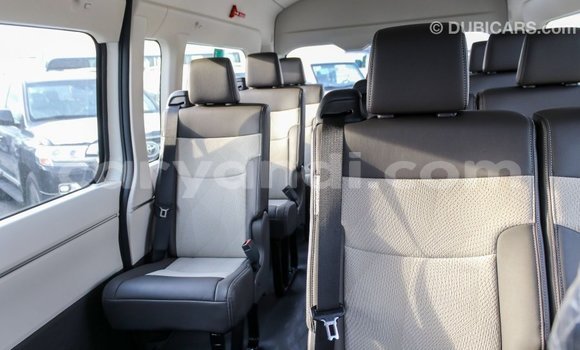 Acheter Import Voiture Toyota Hiace Blanc à Import - Dubai, Zambie Acheter Import Voiture Toyota Hiace Blanc à Import - Dubai, Zambie