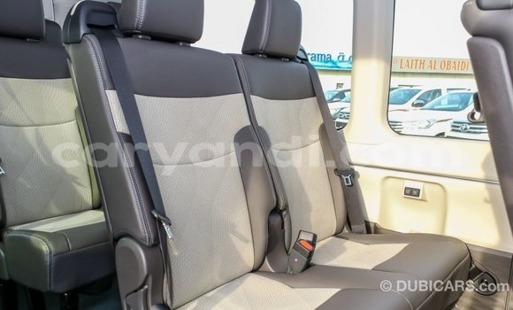 Acheter Import Voiture Toyota Hiace Blanc à Import - Dubai, Zambie Acheter Import Voiture Toyota Hiace Blanc à Import - Dubai, Zambie