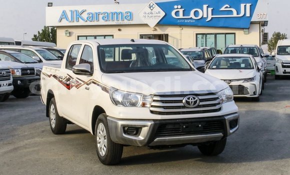 Acheter Import Voiture Toyota Hilux Blanc à Import - Dubai, Zambie Acheter Import Voiture Toyota Hilux Blanc à Import - Dubai, Zambie