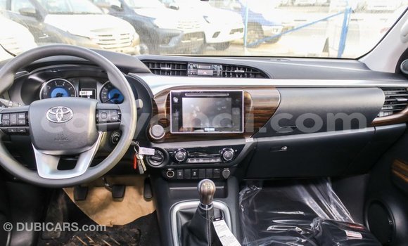 Acheter Import Voiture Toyota Hilux Autre à Import - Dubai, Zambie Acheter Import Voiture Toyota Hilux Autre à Import - Dubai, Zambie