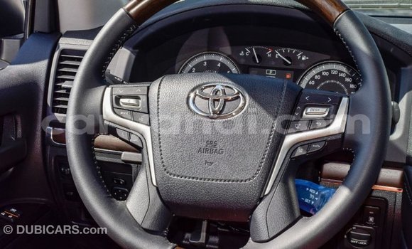 Buy Import Toyota Land Cruiser White Car in Import - Dubai in Zambia Buy Import Toyota Land Cruiser White Car in Import - Dubai in Zambia