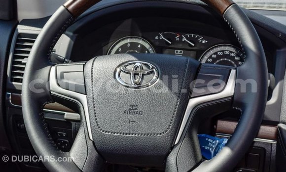 Nunua Imported Toyota Land Cruiser Nyeusi Gari ndani ya Import - Dubai nchini Zambia Nunua Imported Toyota Land Cruiser Nyeusi Gari ndani ya Import - Dubai nchini Zambia