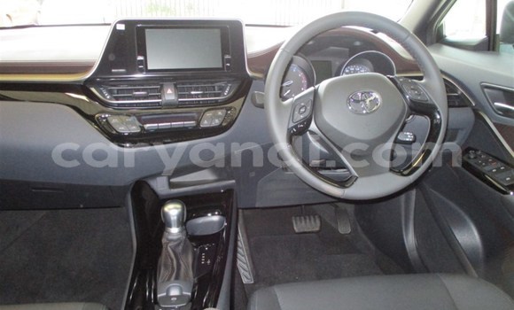 Acheter Occasion Voiture Toyota C-HR Rouge à Lusaka, Zambie Acheter Occasion Voiture Toyota C-HR Rouge à Lusaka, Zambie