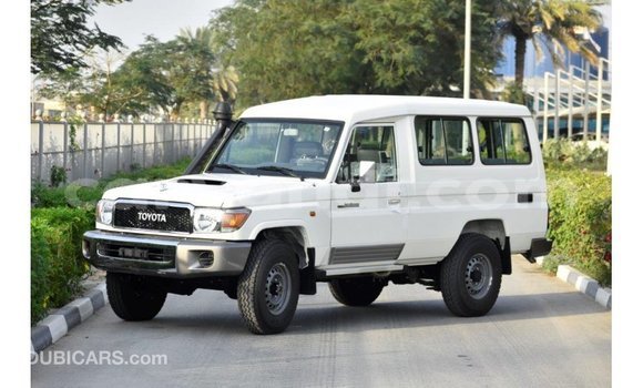 Buy Import Toyota Land Cruiser White Car in Import - Dubai in Zambia Buy Import Toyota Land Cruiser White Car in Import - Dubai in Zambia