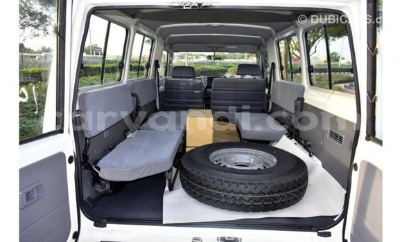 Buy Import Toyota Land Cruiser White Car in Import - Dubai in Zambia Buy Import Toyota Land Cruiser White Car in Import - Dubai in Zambia