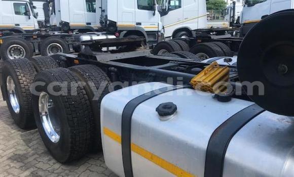 Tenga Tsaru Mercedes–Benz 2644 Chena Rori in Chingola in Zambia Tenga Tsaru Mercedes–Benz 2644 Chena Rori in Chingola in Zambia