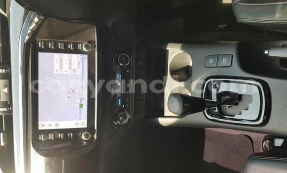 Tenga Tsaru Toyota Hilux Bhuruu Mota in Livingstone in Zambia Tenga Tsaru Toyota Hilux Bhuruu Mota in Livingstone in Zambia