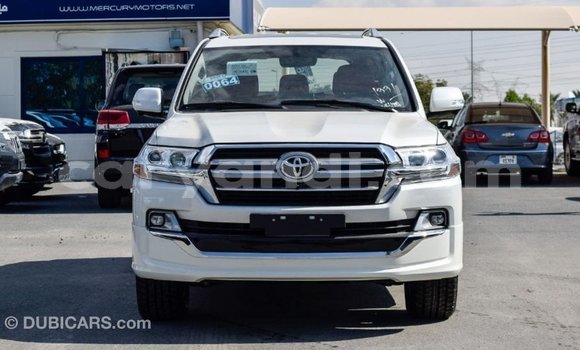 Buy Import Toyota Land Cruiser White Car in Import - Dubai in Zambia Buy Import Toyota Land Cruiser White Car in Import - Dubai in Zambia