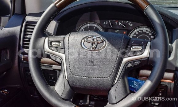 Buy Import Toyota Land Cruiser White Car in Import - Dubai in Zambia Buy Import Toyota Land Cruiser White Car in Import - Dubai in Zambia