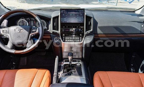 Buy Import Toyota Land Cruiser White Car in Import - Dubai in Zambia Buy Import Toyota Land Cruiser White Car in Import - Dubai in Zambia