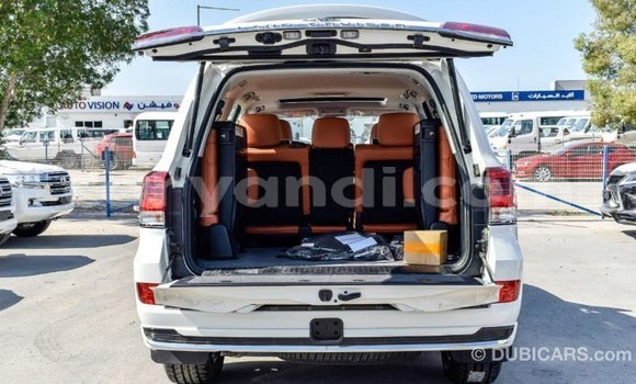 Buy Import Toyota Land Cruiser White Car in Import - Dubai in Zambia Buy Import Toyota Land Cruiser White Car in Import - Dubai in Zambia