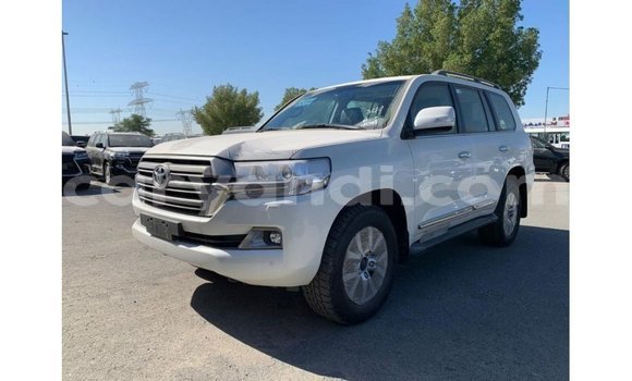 Buy Import Toyota Land Cruiser White Car in Import - Dubai in Zambia Buy Import Toyota Land Cruiser White Car in Import - Dubai in Zambia