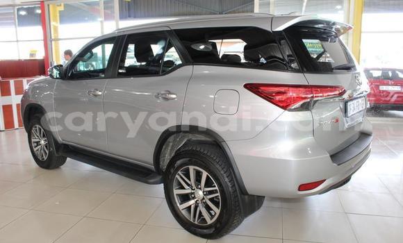 Tenga Tsaru Toyota Fortuner Zvimwe Mota in Chilanga in Lusaka Tenga Tsaru Toyota Fortuner Zvimwe Mota in Chilanga in Lusaka