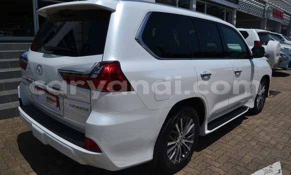 Acheter Occasion Voiture Lexus LX Blanc à Chingola, Zambie Acheter Occasion Voiture Lexus LX Blanc à Chingola, Zambie