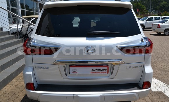 Acheter Occasion Voiture Lexus LX Blanc à Chingola, Zambie Acheter Occasion Voiture Lexus LX Blanc à Chingola, Zambie