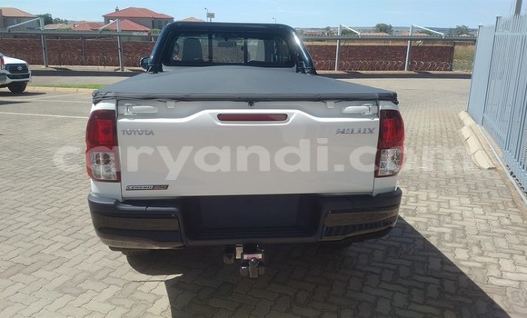 Tenga Tsaru Toyota Hilux Chena Mota in Chipata in Zambia Tenga Tsaru Toyota Hilux Chena Mota in Chipata in Zambia