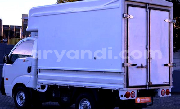 Buy Used Kia K7 White Car in Chipata in Zambia Buy Used Kia K7 White Car in Chipata in Zambia