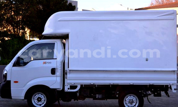 Buy Used Kia K7 White Car in Chipata in Zambia Buy Used Kia K7 White Car in Chipata in Zambia