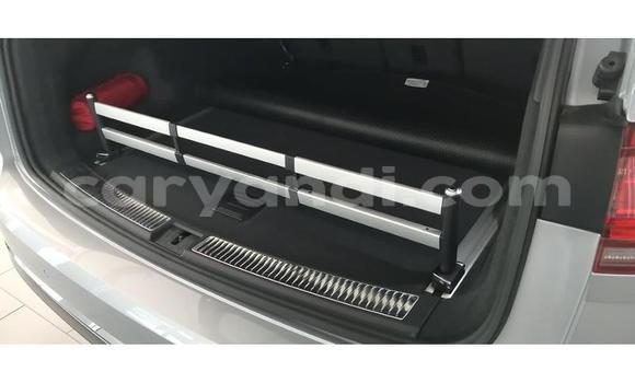 Tenga Tsaru Volkswagen Touareg Sirivha Mota in Mazabuka in Southern Tenga Tsaru Volkswagen Touareg Sirivha Mota in Mazabuka in Southern