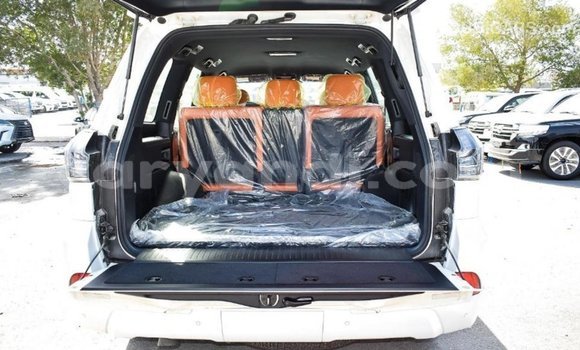 Acheter Import Voiture Lexus LX Blanc à Import - Dubai, Zambie Acheter Import Voiture Lexus LX Blanc à Import - Dubai, Zambie