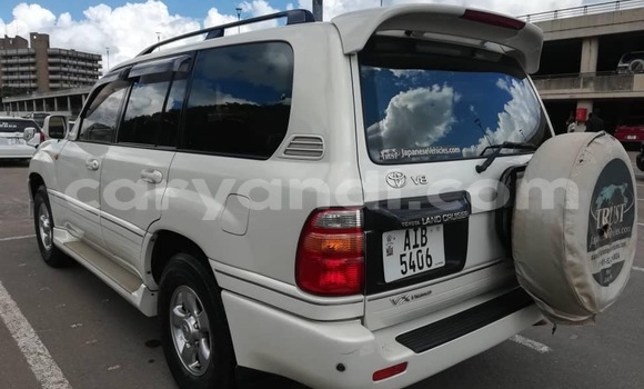 Tenga Tsaru Toyota Land Cruiser Chena Mota in Chilanga in Lusaka Tenga Tsaru Toyota Land Cruiser Chena Mota in Chilanga in Lusaka