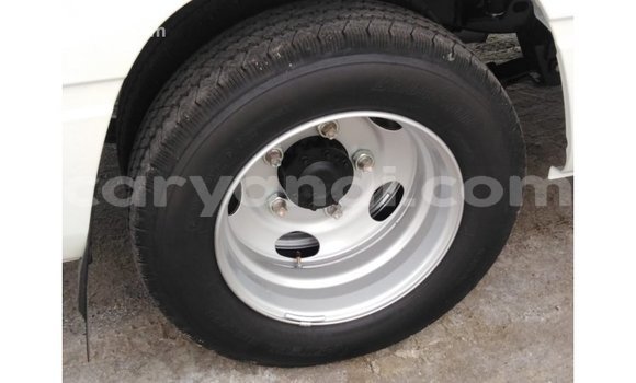 Nunua Imported Toyota Coaster Nyeupe Gari ndani ya Import - Dubai nchini Zambia Nunua Imported Toyota Coaster Nyeupe Gari ndani ya Import - Dubai nchini Zambia