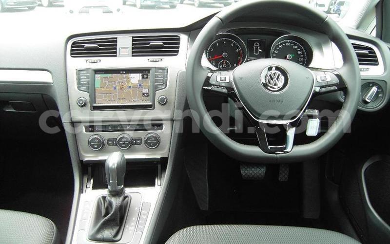 Big with watermark 2016 volkswagen golf 92tsi comfortline 7 auto11
