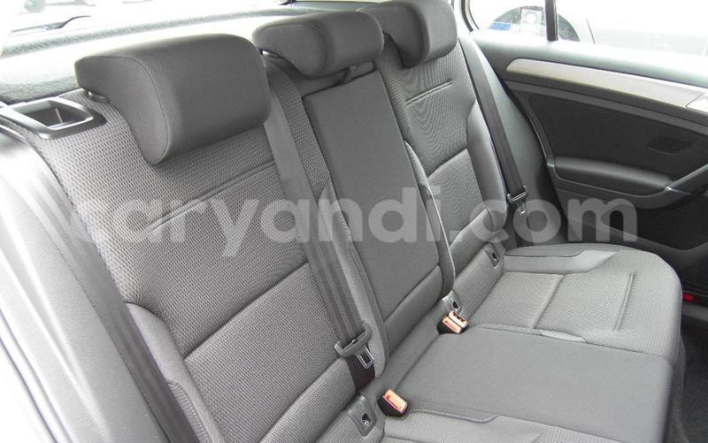 Big with watermark 2016 volkswagen golf 92tsi comfortline 7 auto13