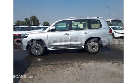 Nunua Imported Toyota Land Cruiser Nyingine Gari ndani ya Import - Dubai nchini Zambia Nunua Imported Toyota Land Cruiser Nyingine Gari ndani ya Import - Dubai nchini Zambia