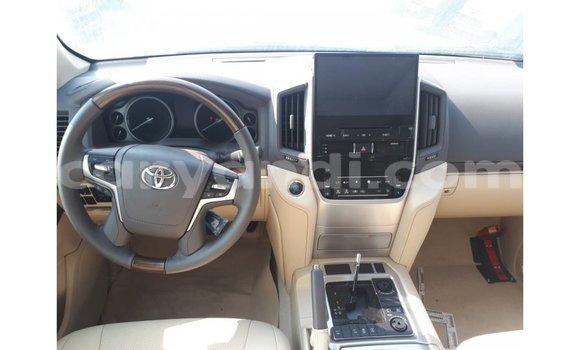 Nunua Imported Toyota Land Cruiser Nyingine Gari ndani ya Import - Dubai nchini Zambia Nunua Imported Toyota Land Cruiser Nyingine Gari ndani ya Import - Dubai nchini Zambia